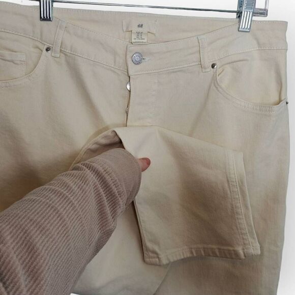 H&M Straight Leg High Waist Jeans in Cream size 14 - Picture 3 of 7